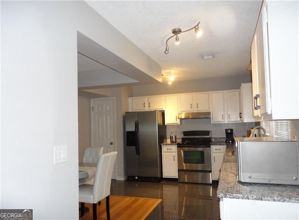 155 Willow Stream Court Roswell - Photo 10