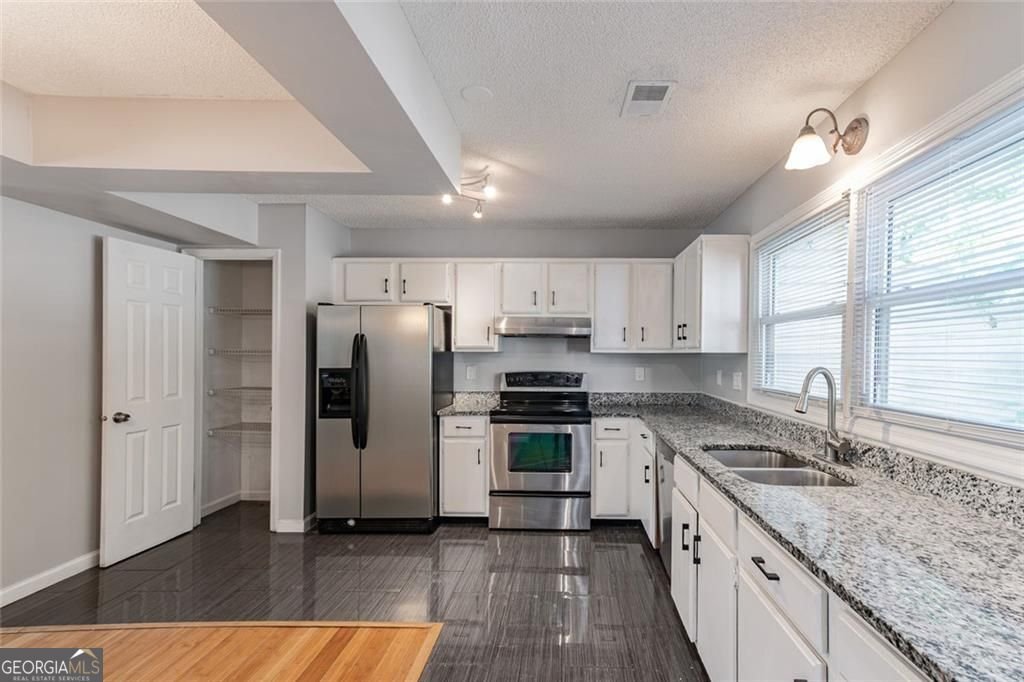 155 Willow Stream Court Roswell - Photo 7