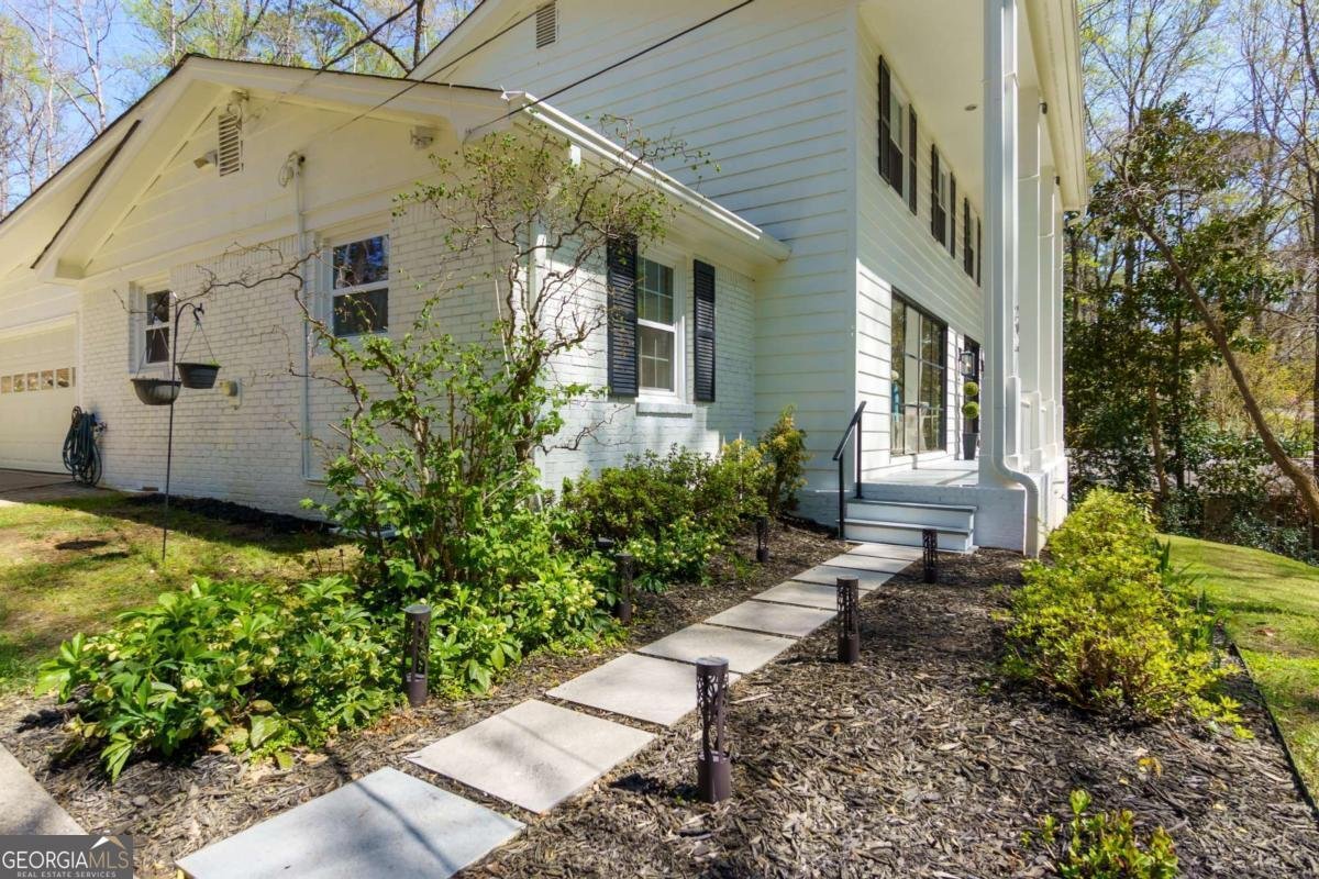 204 Devonwood Drive Sandy Springs - Photo 10