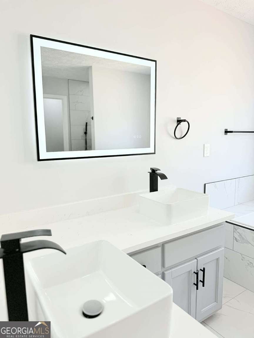 705 Patriots Point Street Locust Grove - Photo 16