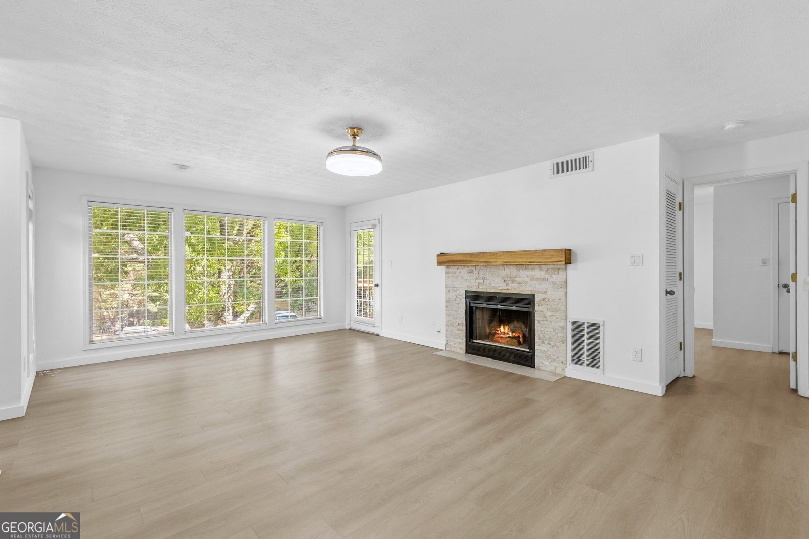 204 Berkeley Woods Drive Duluth - Photo 7