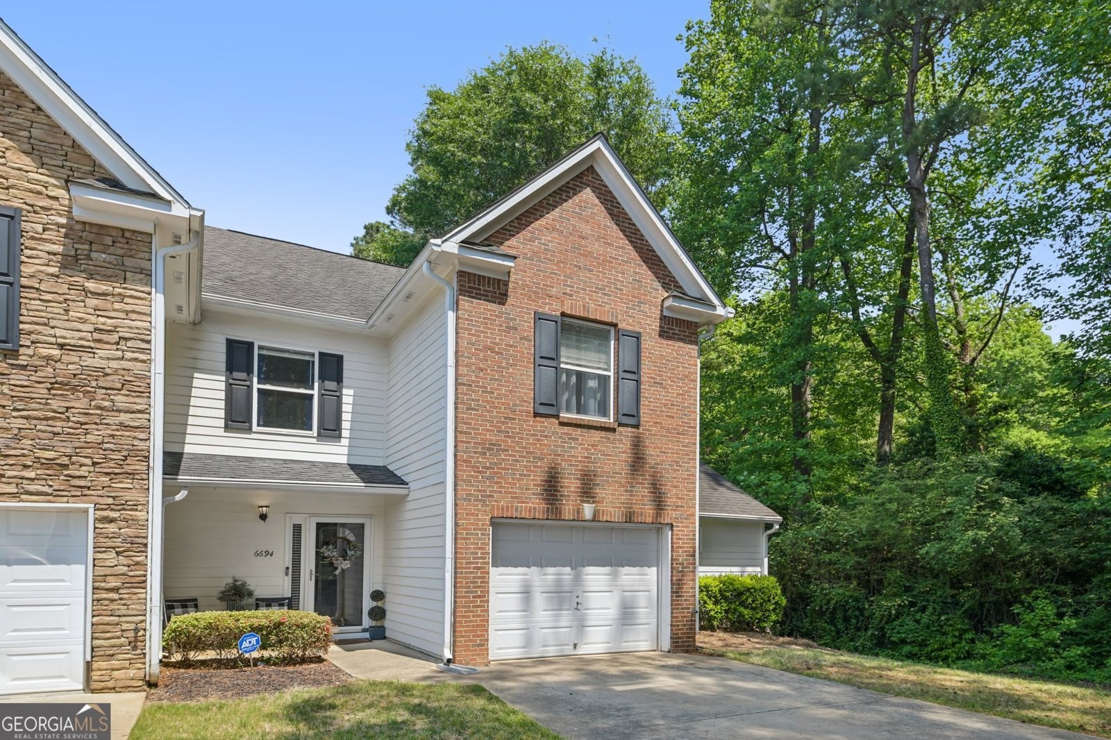 6694 Villa Court Lithonia - Photo 1