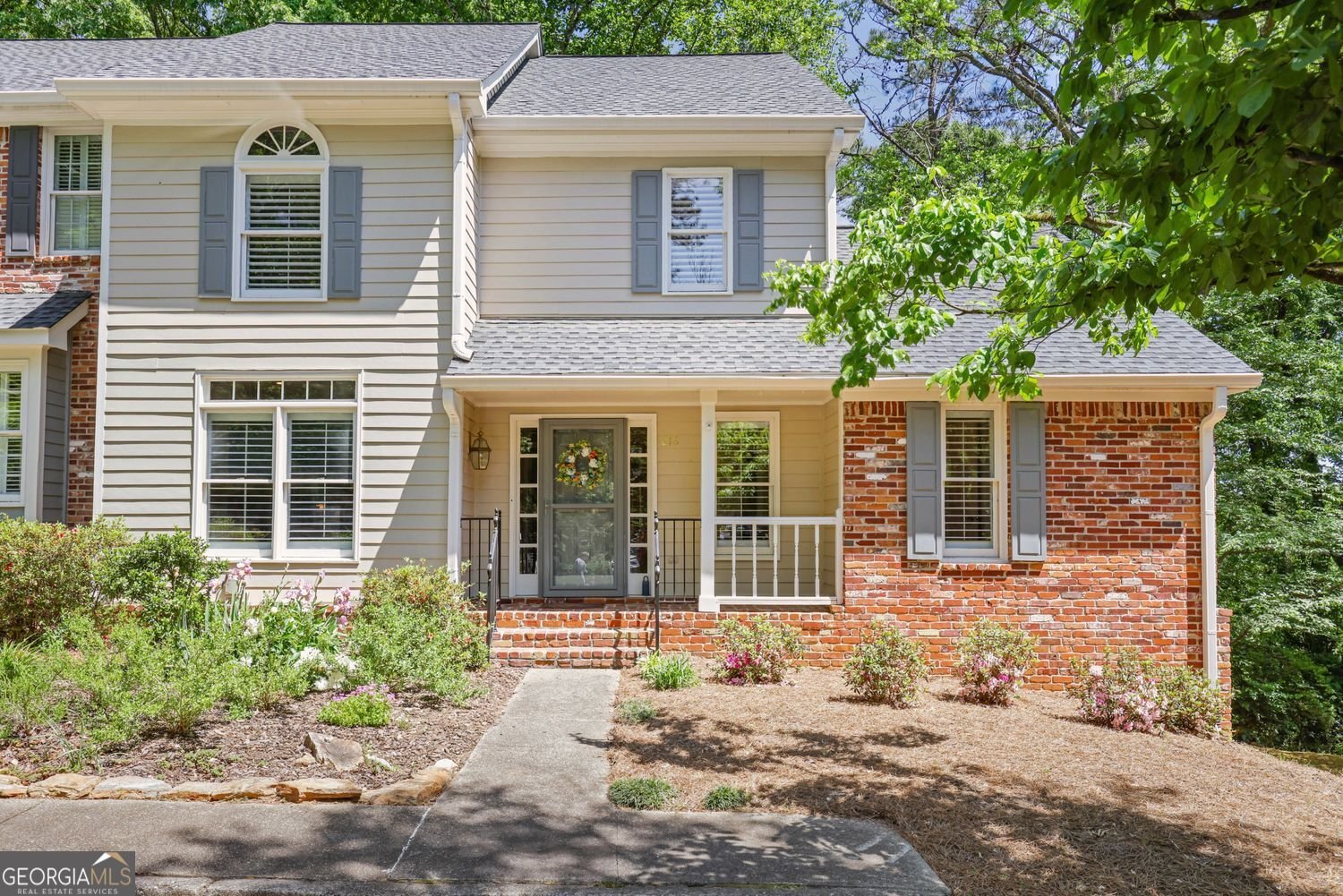 216 Riverview Trail Roswell - Photo 1