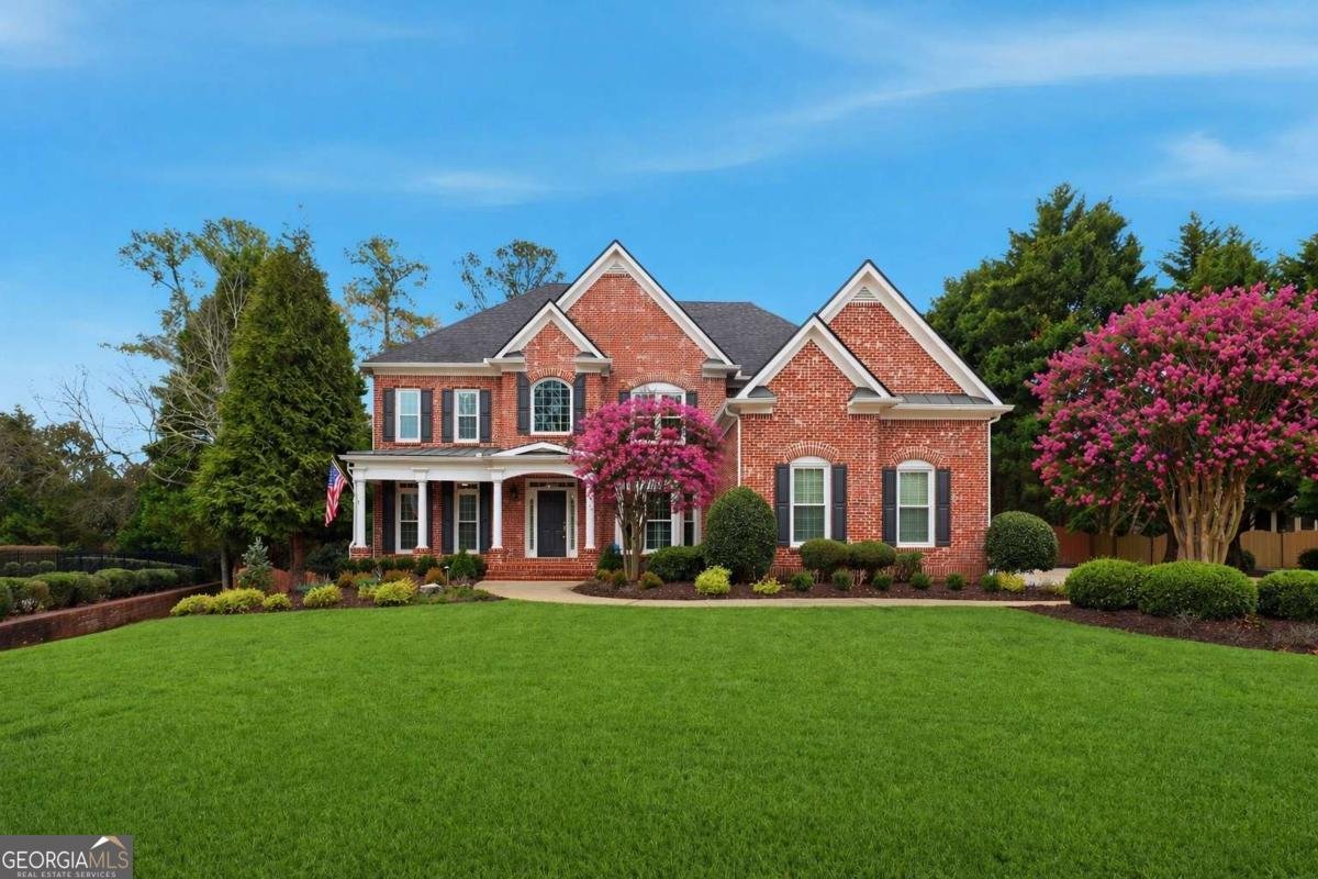 7015 Gaineswood Drive Roswell - Photo 1