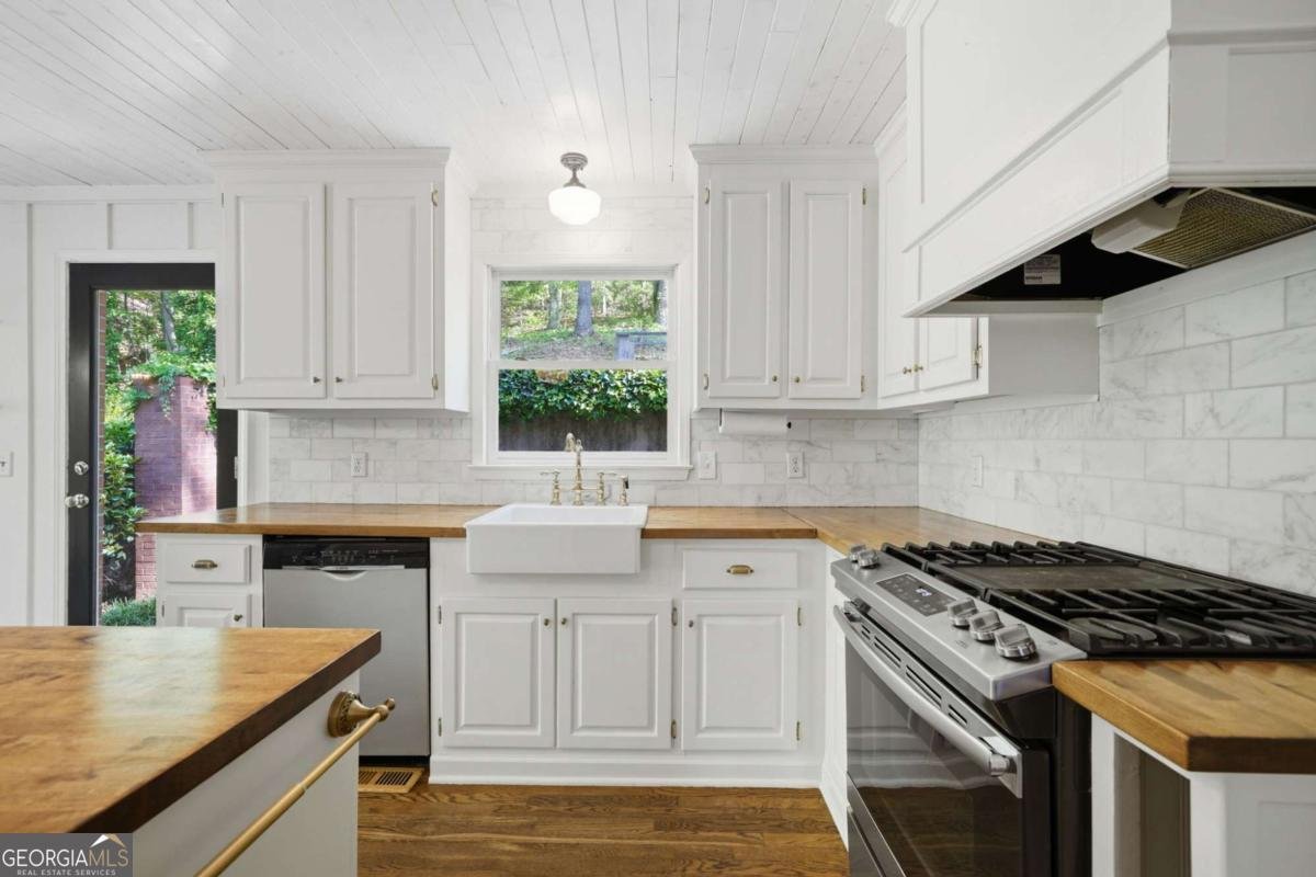 297 Breeze Hill Lane Canton - Photo 17