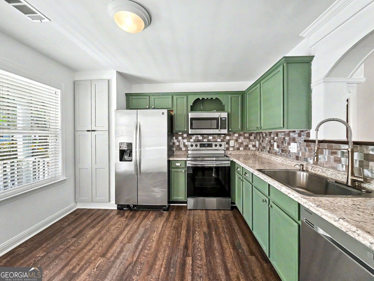 429 Chatooga Lane Woodstock - Photo 6