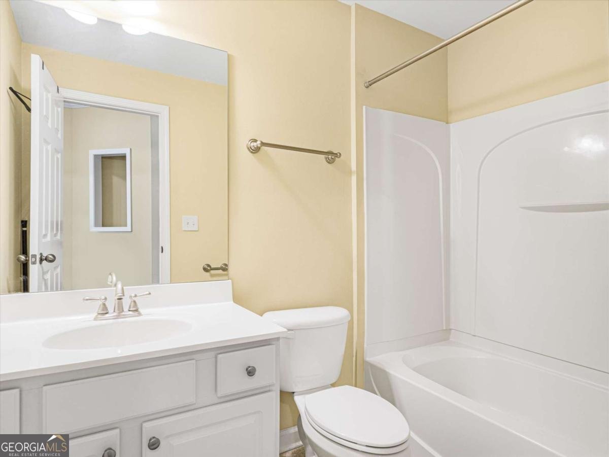 513 Grove Field Court Suwanee - Photo 9