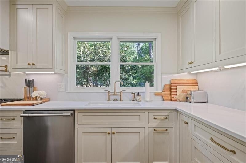 1520 Moores Mill Road Atlanta - Photo 12