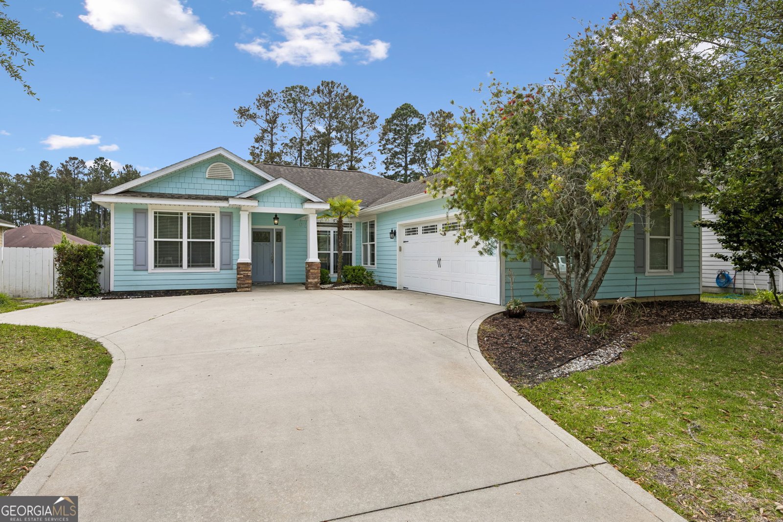208 Waters Edge Drive Kingsland - main photo