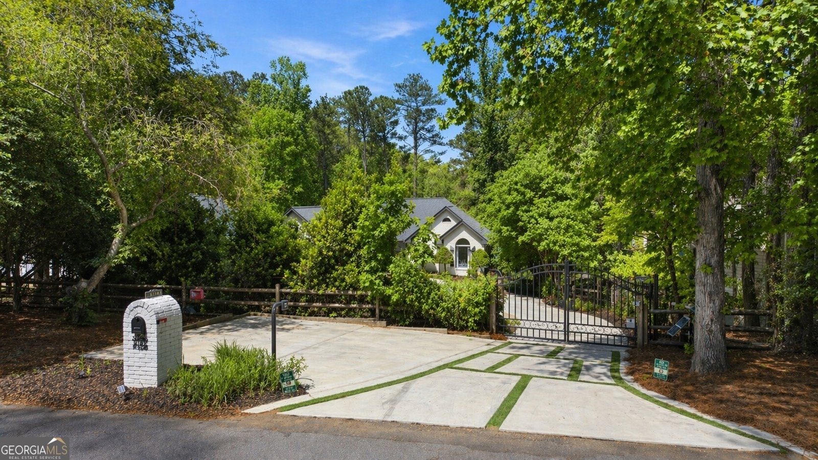 6422 Old Shadburn Ferry Road Buford - Photo 16