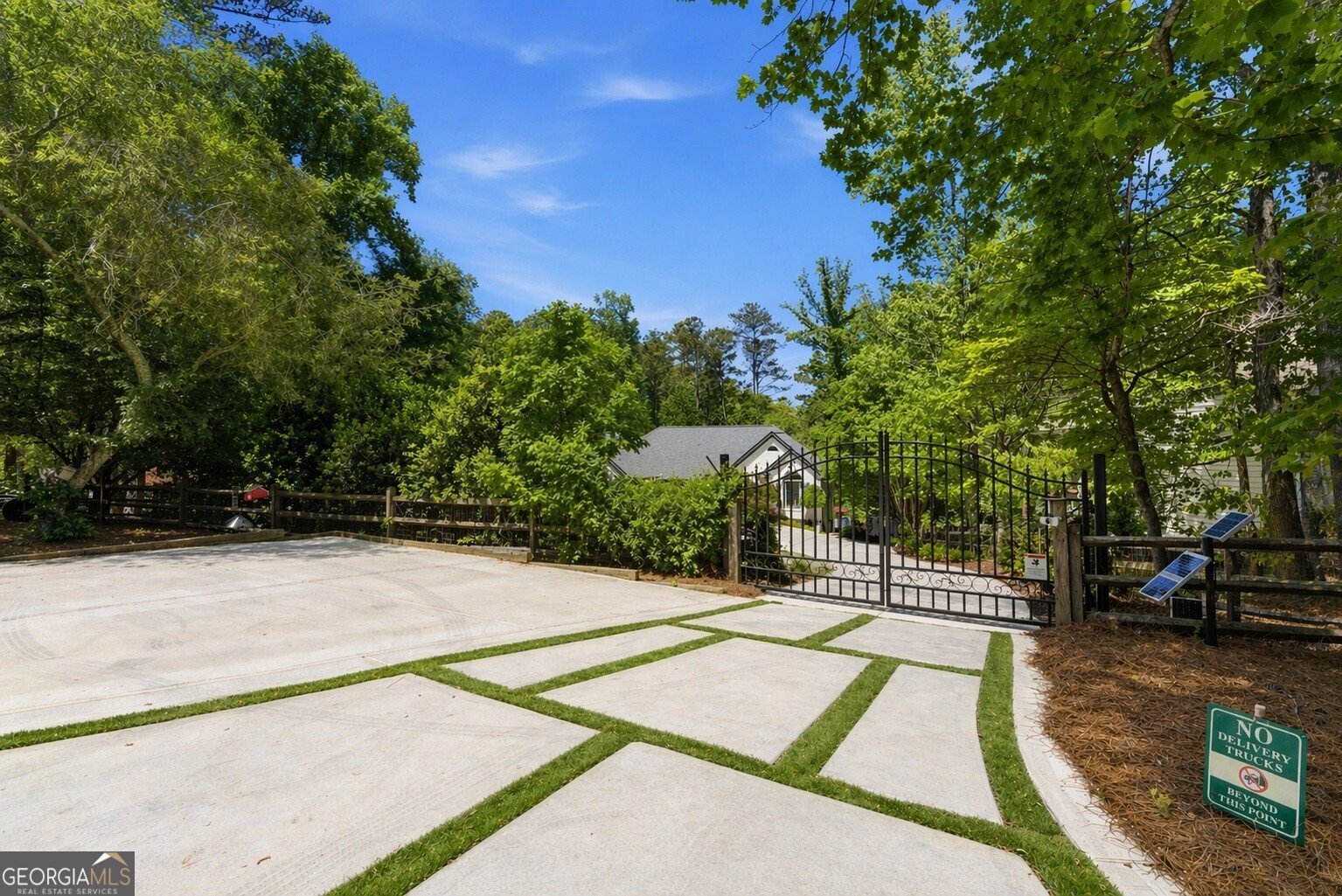 6422 Old Shadburn Ferry Road Buford - Photo 17