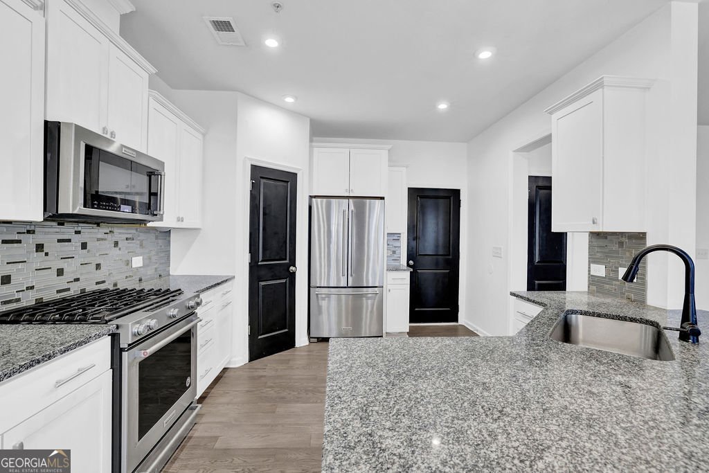 221 Ellis Lane Woodstock - Photo 18