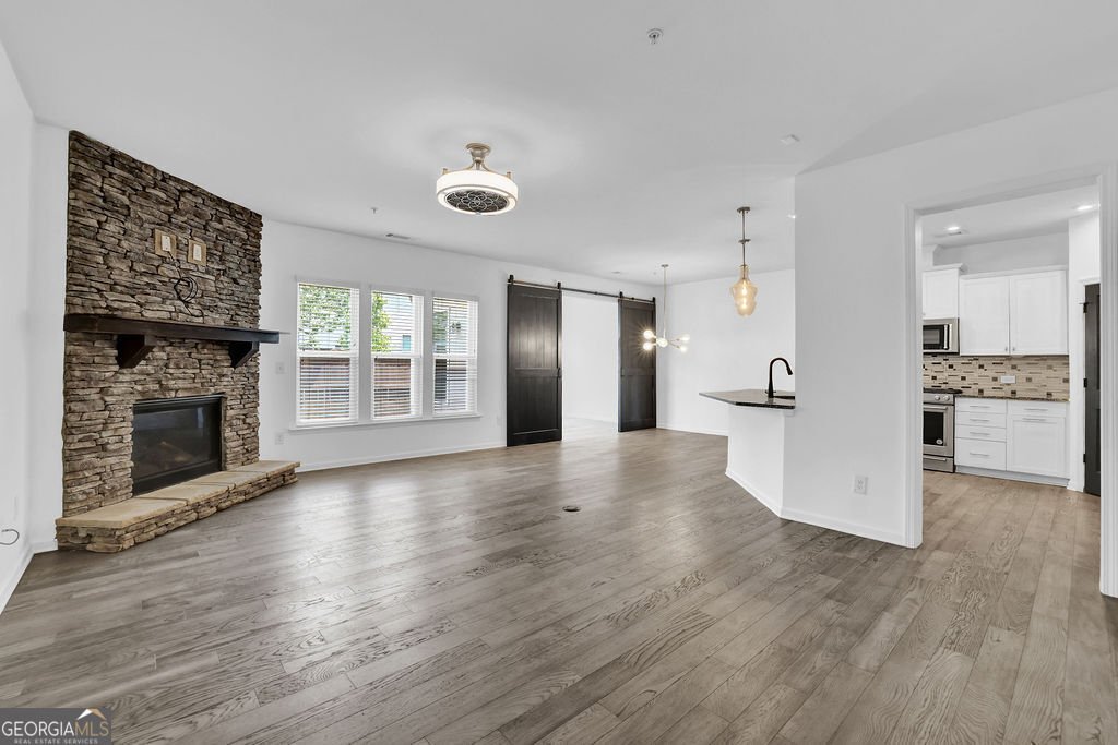 221 Ellis Lane Woodstock - Photo 7