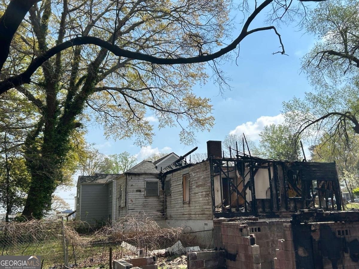 1253 Gus Thornhill Jr Drive East Point - Photo 9