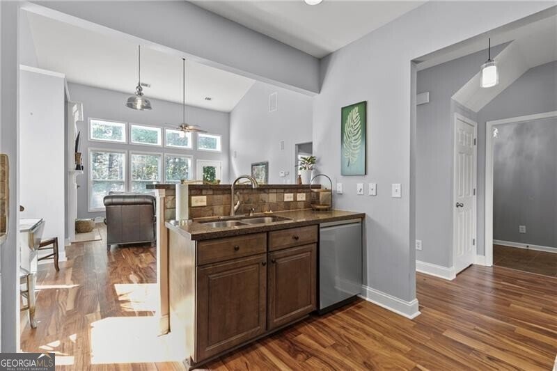 457 Bridgeton Cove Suwanee - Photo 11