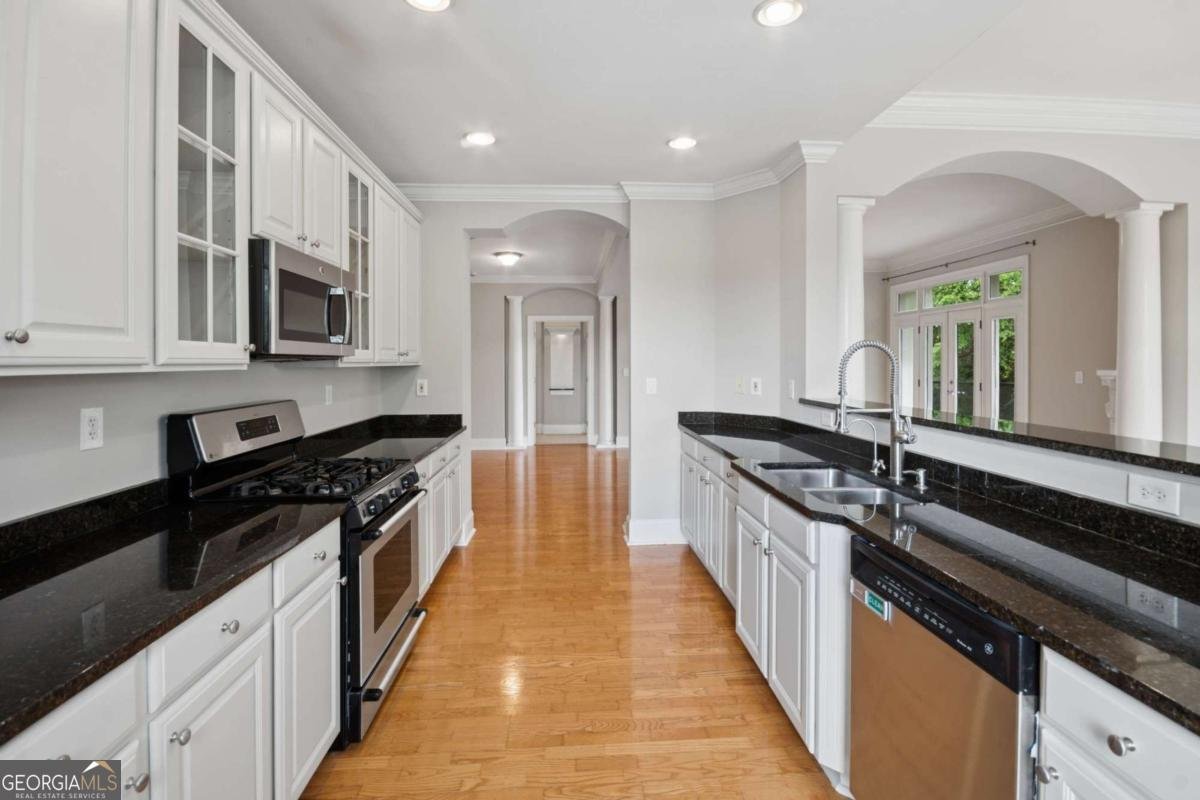 560 Dutch Valley Road Atlanta - Photo 18