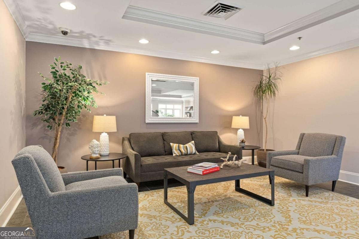 560 Dutch Valley Road Atlanta - Photo 6