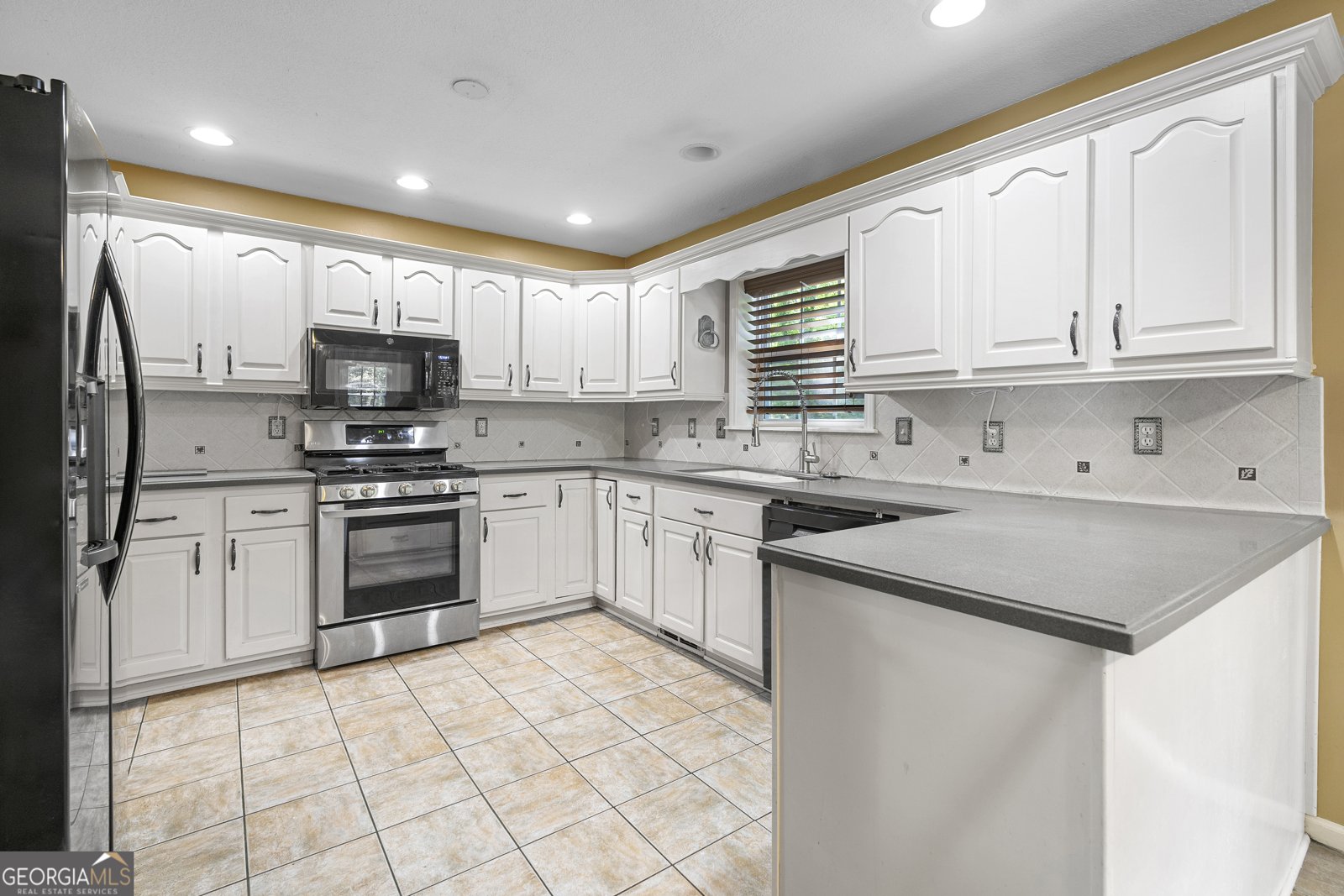 4520 Forest Green Drive Sugar Hill - Photo 10