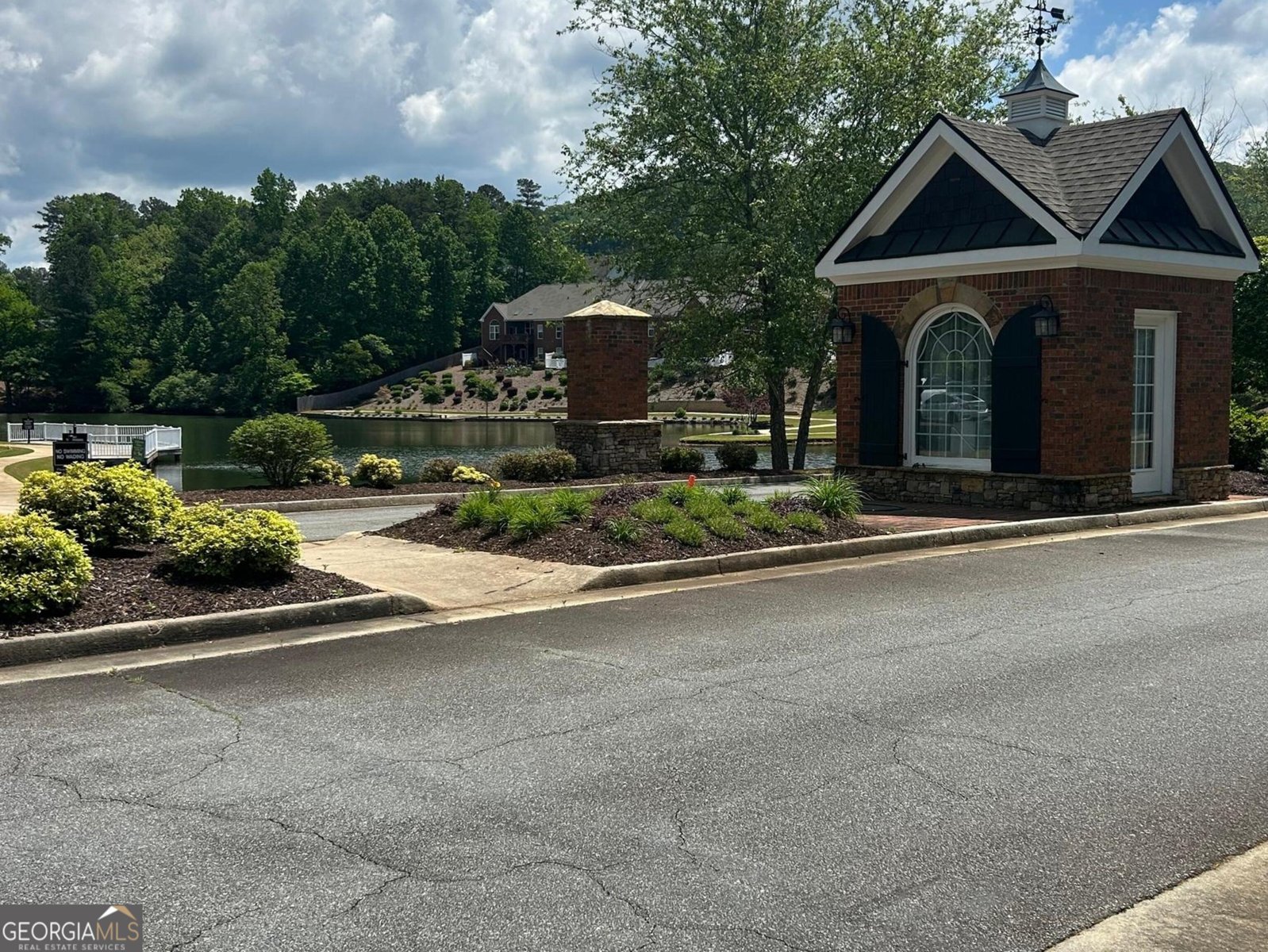 300 Lauren Lane Woodstock - Photo 16