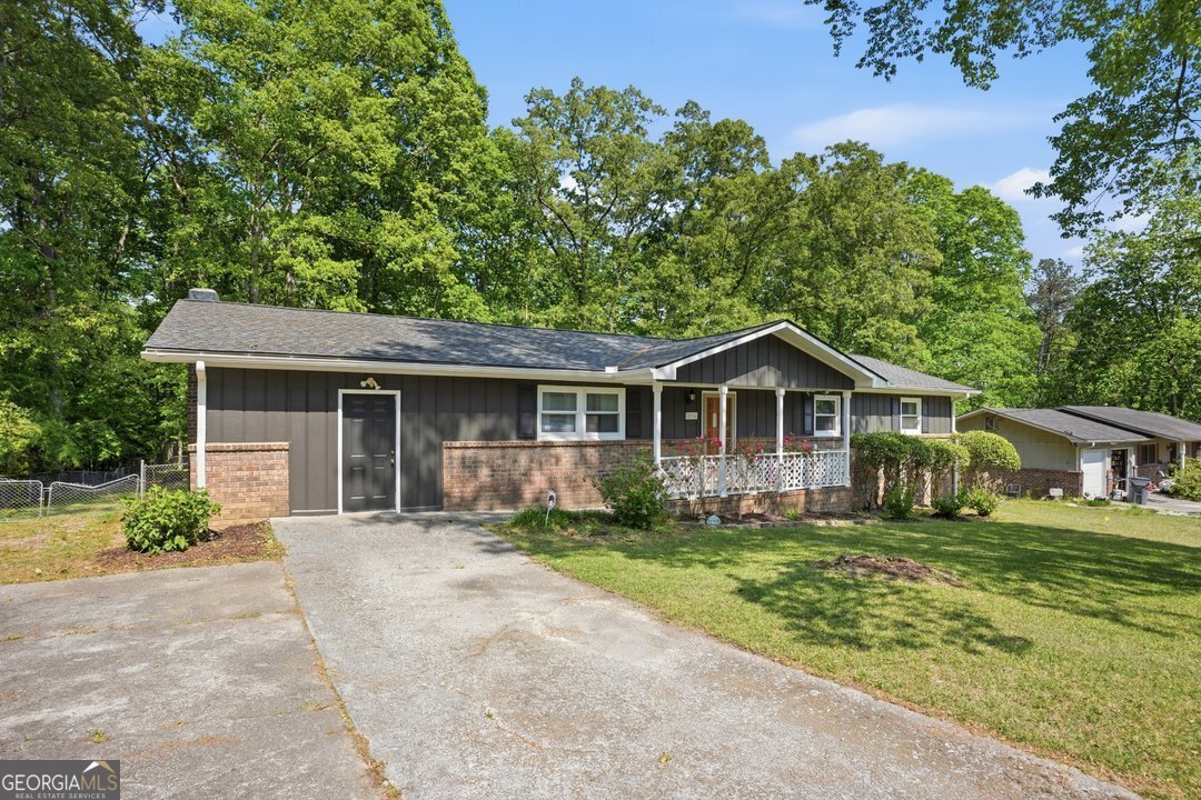 2934 Bicentennial Drive Stone Mountain - Photo 1