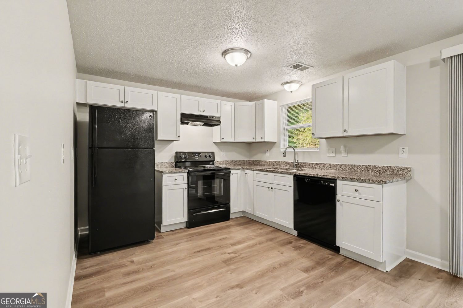 4905 Glenside Court Stone Mountain - Photo 8