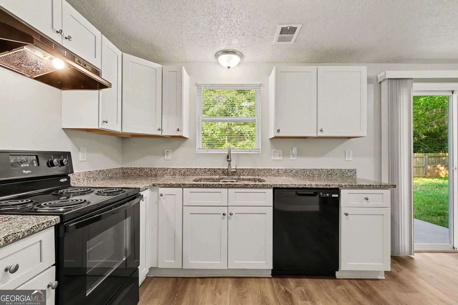 4905 Glenside Court Stone Mountain - Photo 9