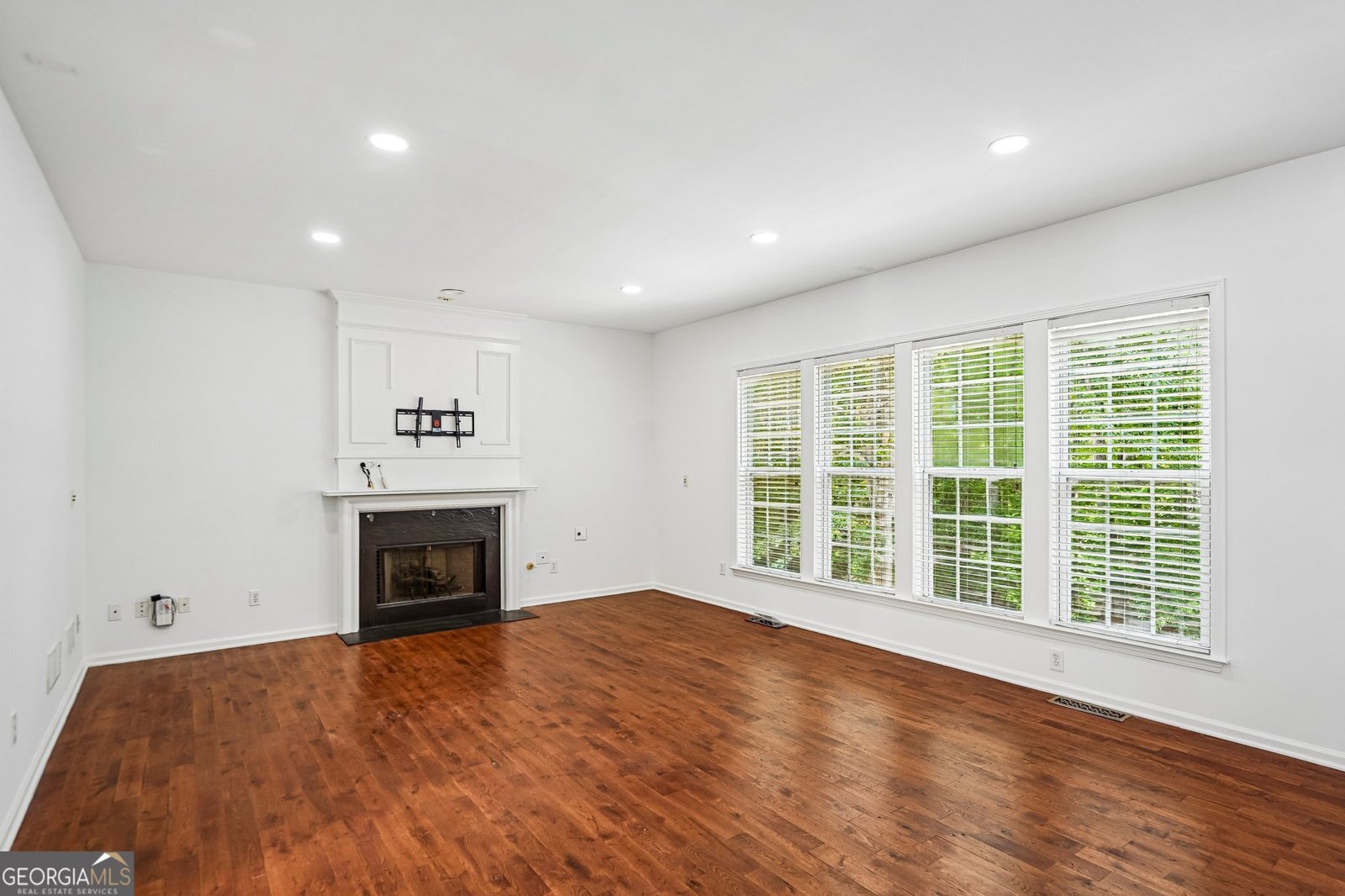 5157 Wellisford Court Suwanee - Photo 6