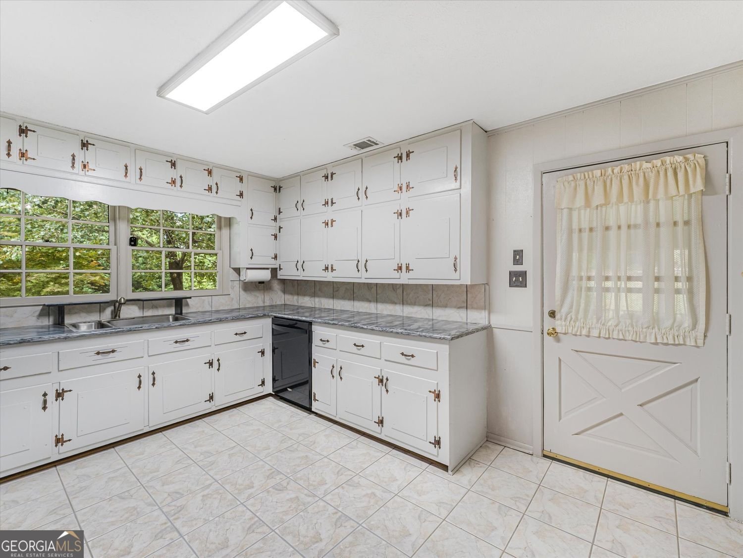 3946 Fraser Circle Gainesville - Photo 15