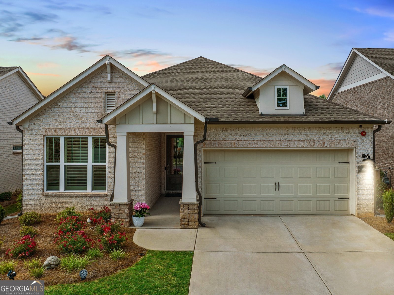 209 Floral Valley Woodstock - Photo 1