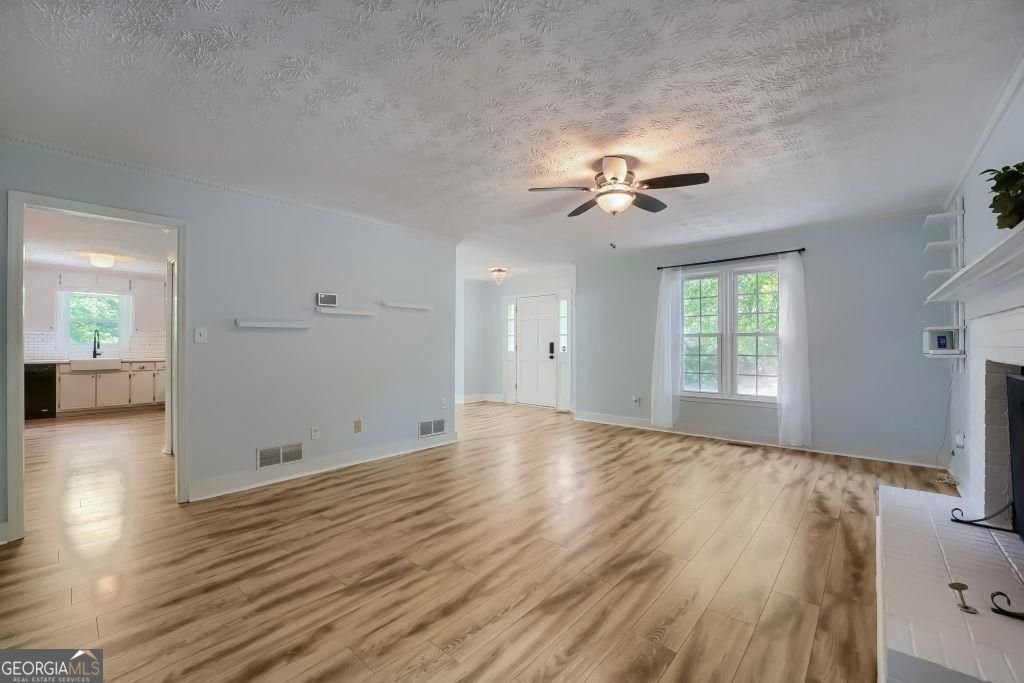 1504 Mill Creek Court Marietta - Photo 9