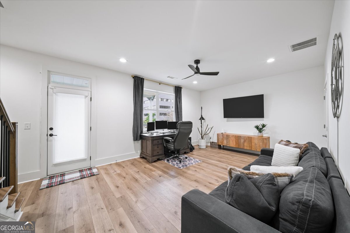 301 Penny Ct Sandy Springs - Photo 26