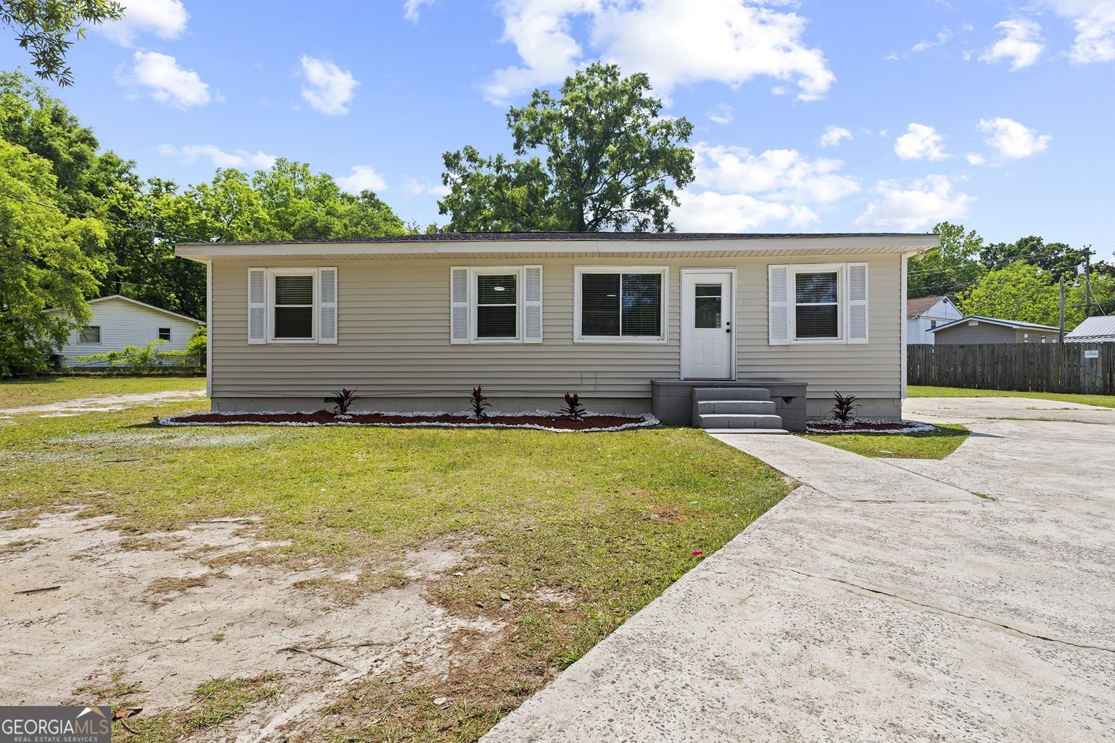 237 Suzanne Drive Warner Robins - Photo 1