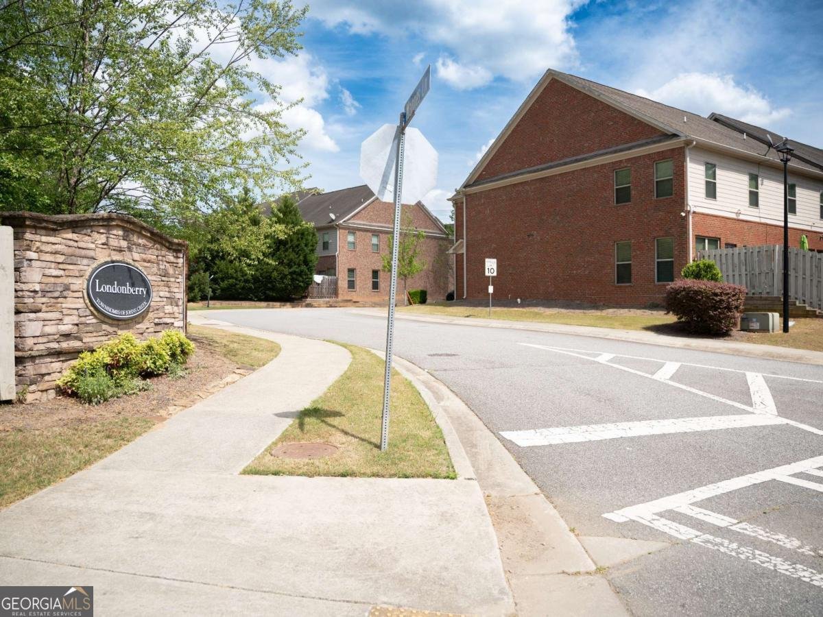 10643 Naramore Lane Alpharetta - Photo 22