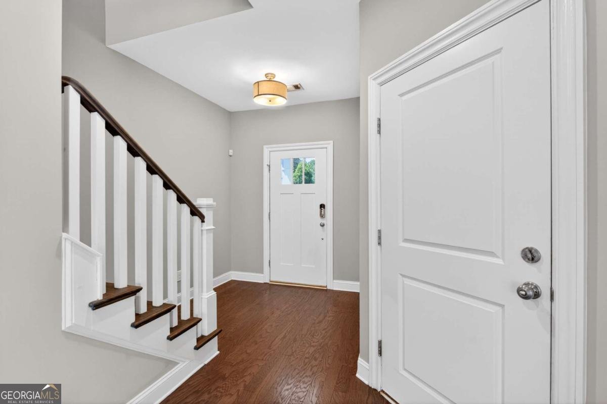 1055 Johnson Grove Atlanta - Photo 6