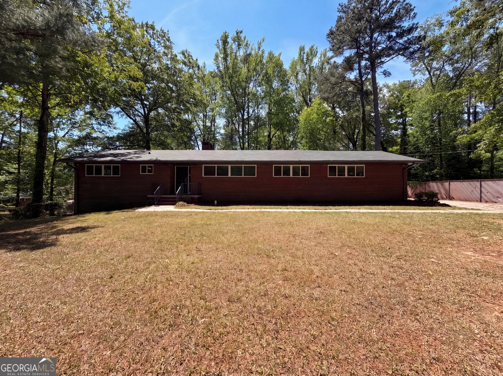 2892 Keats Drive Atlanta - Photo 1