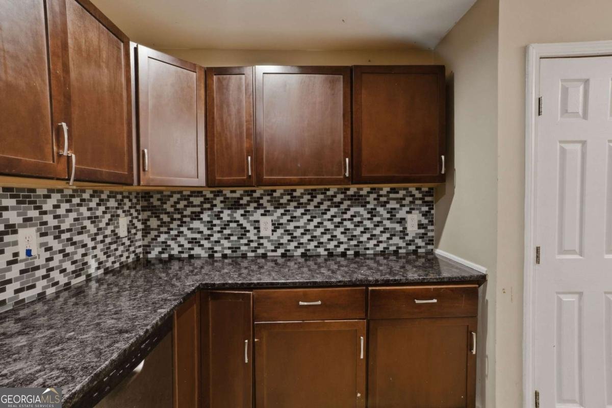 2747 Claire Terrace Decatur - Photo 13