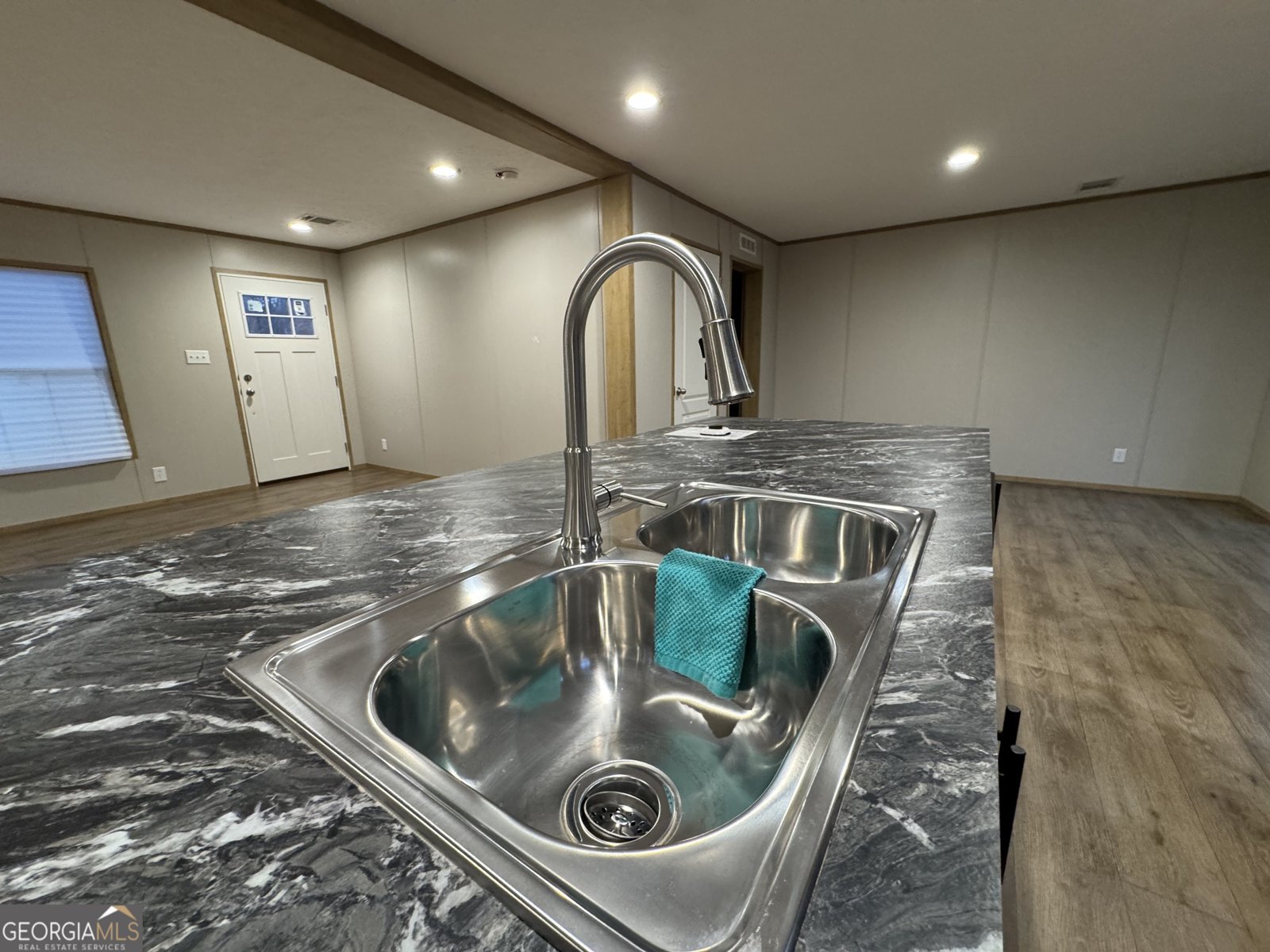 215 Poplar Circle West Point - Photo 6