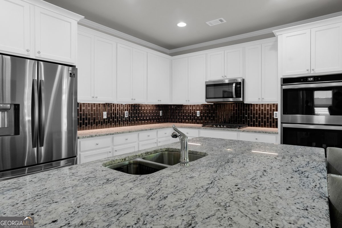 2298 Tumnus Trail Marietta - Photo 11