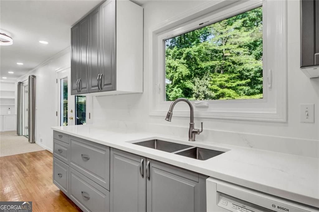 5080 Nesbit Ferry Lane Sandy Springs - Photo 14