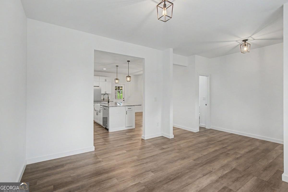 24 Rocky Circle White - Photo 6