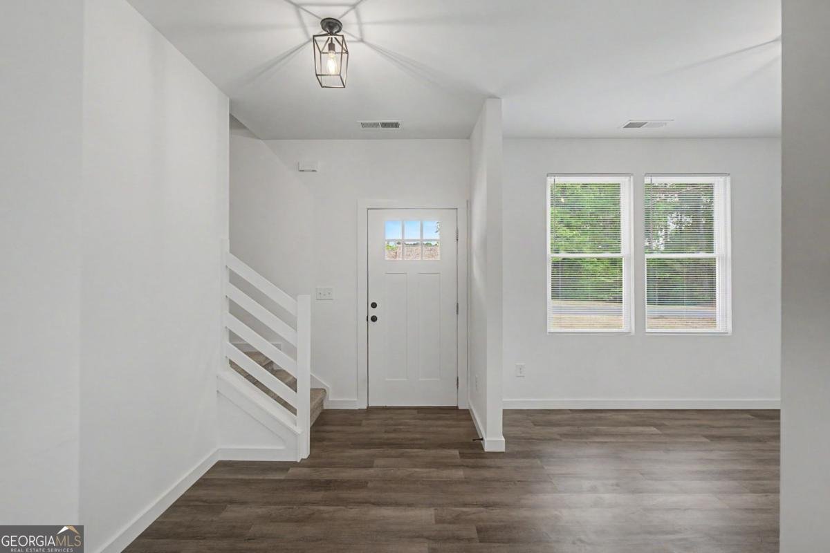 24 Rocky Circle White - Photo 7