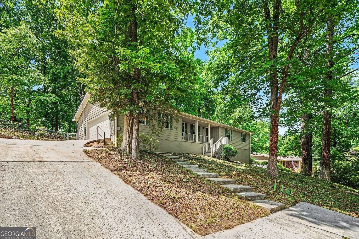 3642 Rainbow Circle Snellville - Photo 1
