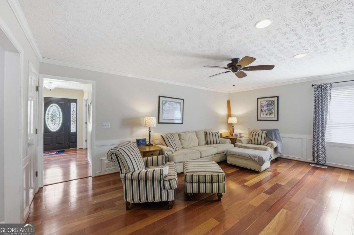 5001 Willow Creek Drive Woodstock - Photo 10