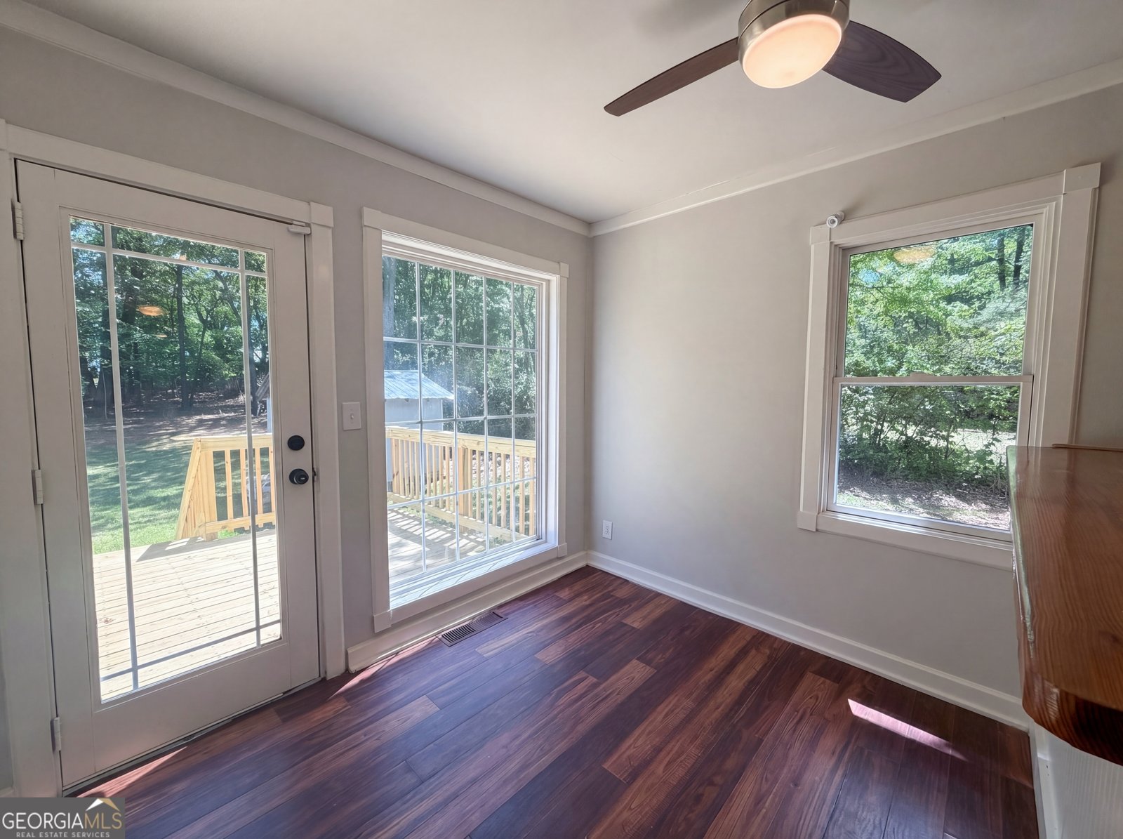 2043 White Oak Circle Kennesaw - Photo 6