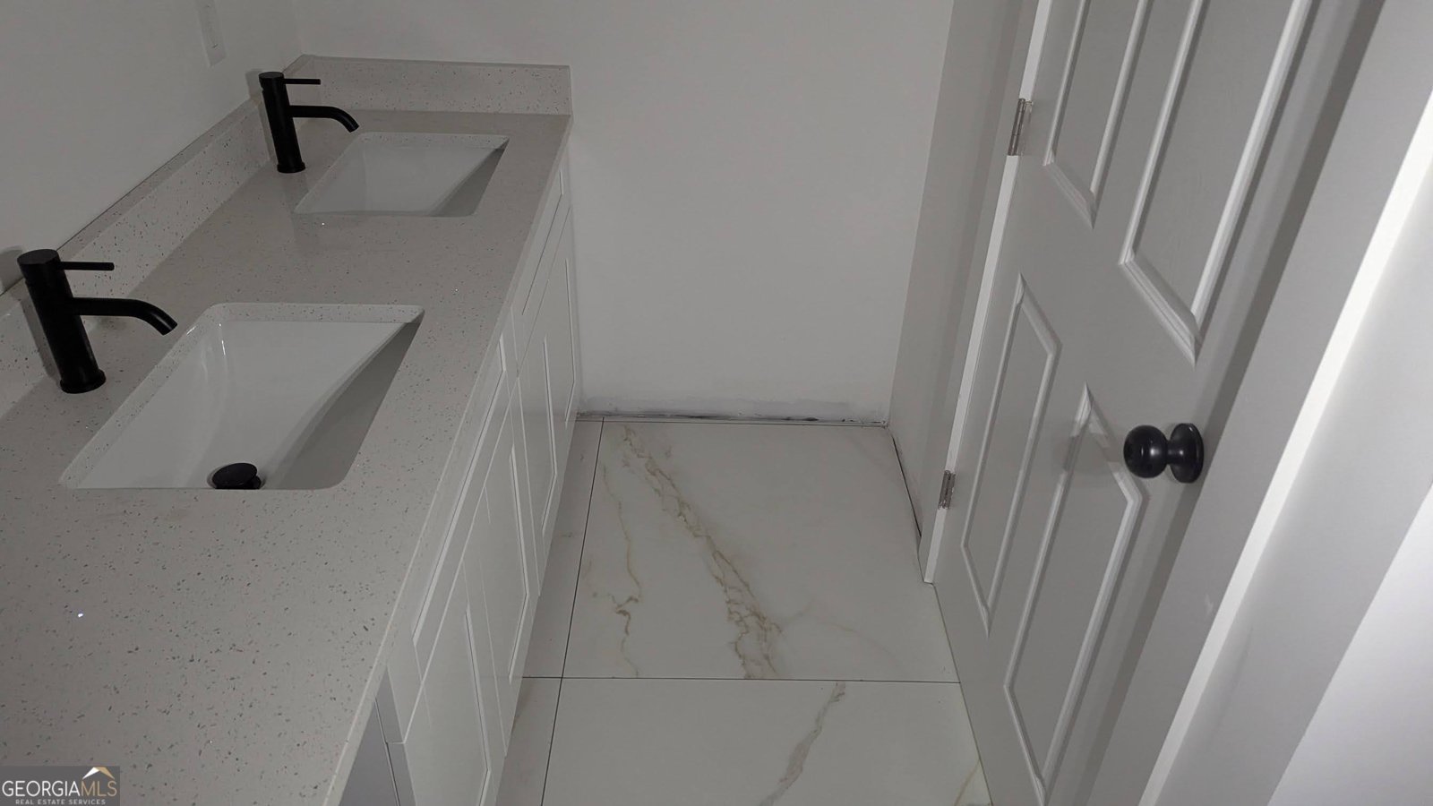 211 Marquis Court Lilburn - Photo 9