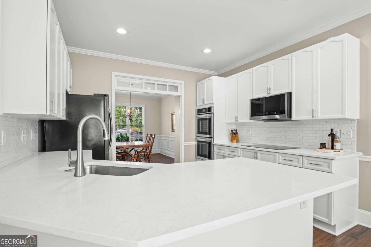 6895 Ridgefield Drive Alpharetta - Photo 18