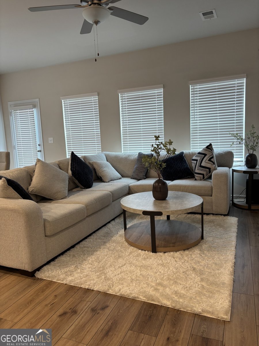 251 Regent Park Hoschton - Photo 8