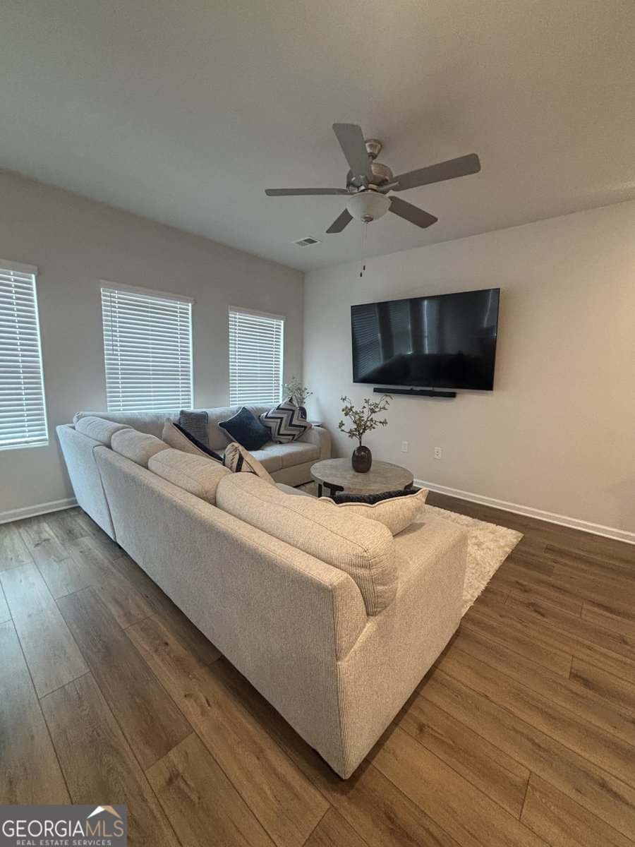 251 Regent Park Hoschton - Photo 9