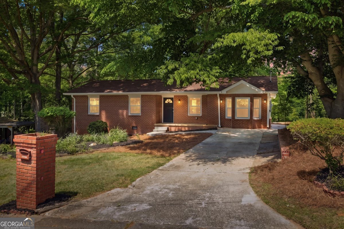 2522 Frost Drive Marietta - Photo 1