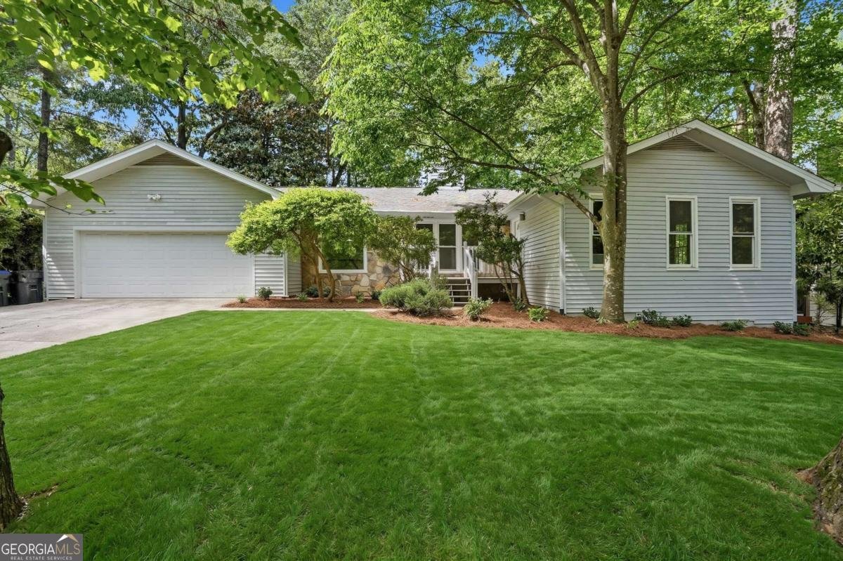 2160 Six Branches Drive Roswell - Photo 1